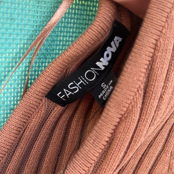FashionNova NWT Sweater - Picture 5 of 6